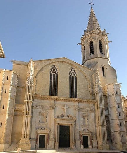 Facade_Saint-Siffrein_Carpentras